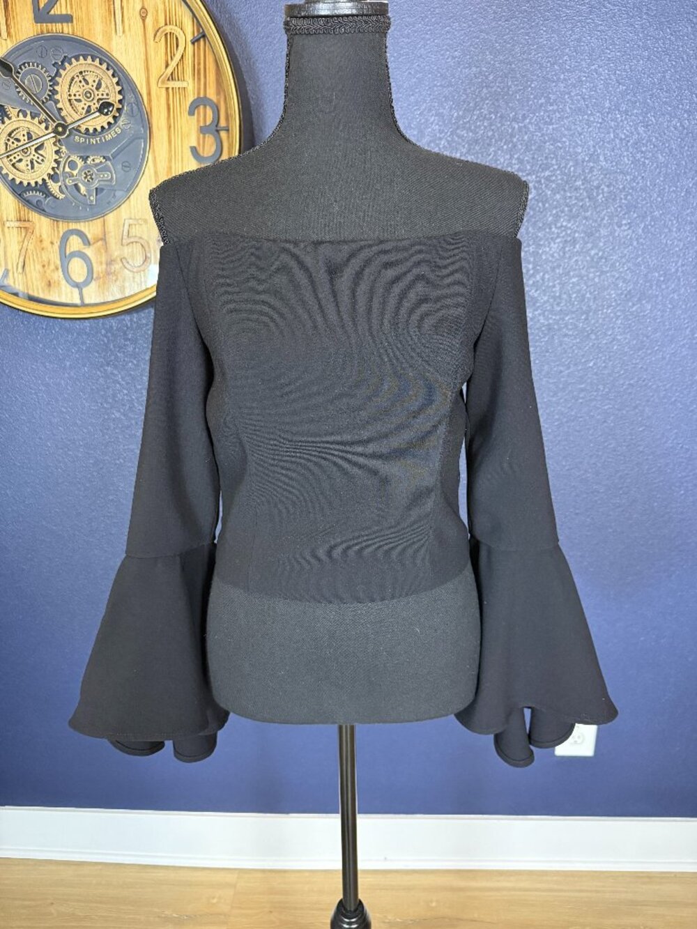 Bardot NWT Black Off Shoulder Bell Sleeve Structured Crop Top | US 4/XS